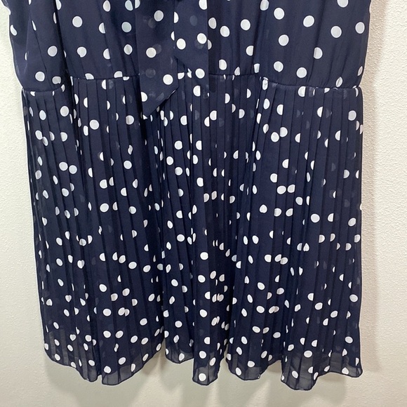 ASOS curve polka dot pleated sleeveless dress navy white - Picture 11 of 11